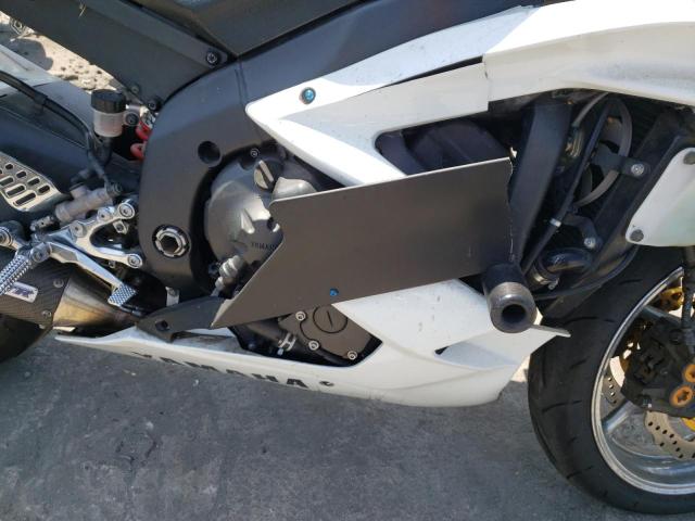 JYARJ12Y57A005059 - 2007 YAMAHA YZFR6 L WHITE photo 7