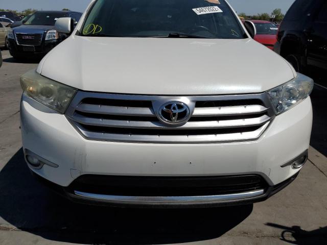 5TDYK3EH0BS049664 - 2011 TOYOTA HIGHLANDER WHITE photo 9