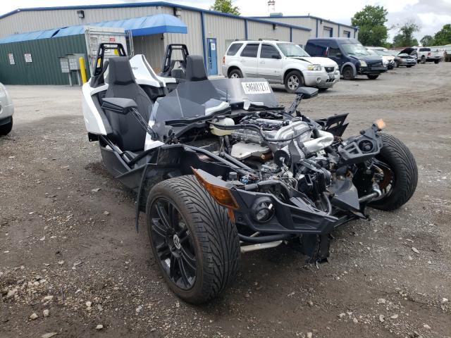 57XAASFA5K8133202 - 2019 POLARIS SLINGSHOT WHITE photo 1