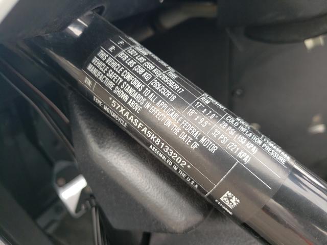 57XAASFA5K8133202 - 2019 POLARIS SLINGSHOT WHITE photo 10