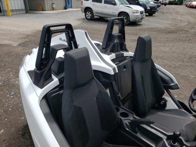 57XAASFA5K8133202 - 2019 POLARIS SLINGSHOT WHITE photo 6