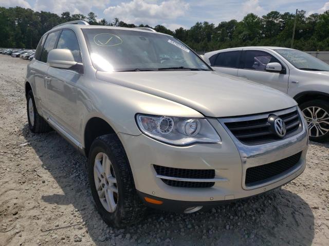 WVGBE77LX8D041870 - 2008 VOLKSWAGEN TOUAREG 2 SILVER photo 1
