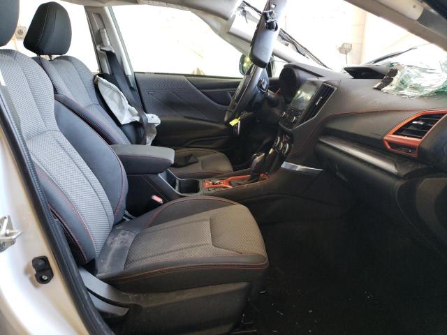 JF2SKARC6MH580899 - 2021 SUBARU FORESTER S WHITE photo 5