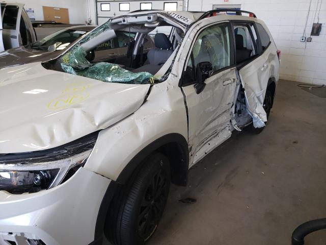 JF2SKARC6MH580899 - 2021 SUBARU FORESTER S WHITE photo 9