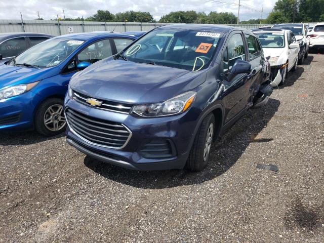 3GNCJKSB3JL231507 - 2018 CHEVROLET TRAX LS BLUE photo 2