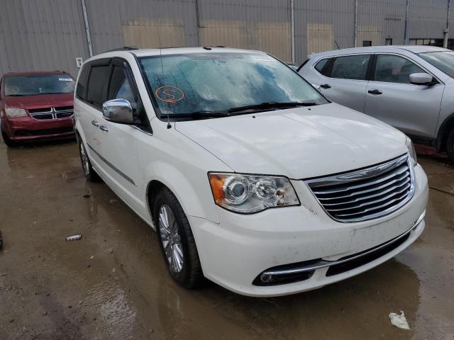 2A4RR6DG7BR649448 - 2011 CHRYSLER TOWN & COU WHITE photo 1