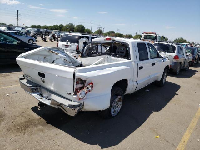 1D7HE48N35S153470 - 2005 DODGE DAKOTA QUA WHITE photo 4