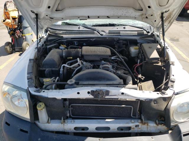 1D7HE48N35S153470 - 2005 DODGE DAKOTA QUA WHITE photo 7