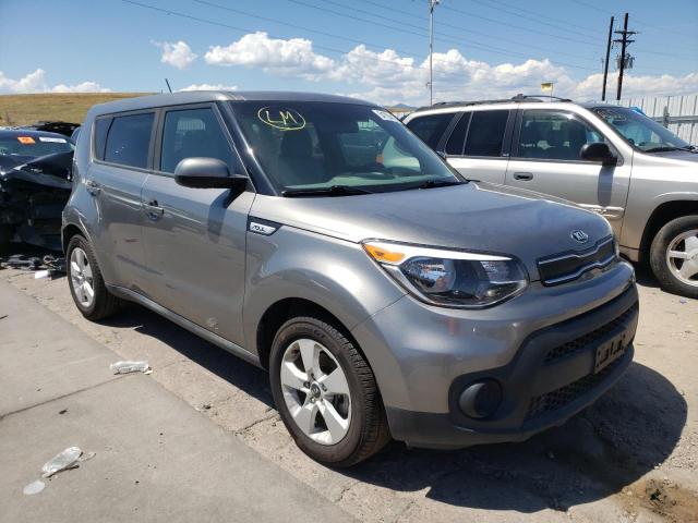 KNDJN2A22J7572892 - 2018 KIA SOUL GRAY photo 1