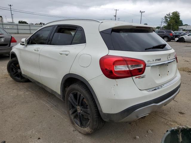 WDCTG4GB9JJ428274 - 2018 MERCEDES-BENZ GLA 250 4M WHITE photo 3