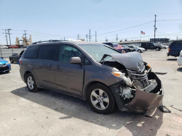 5TDKK3DC6FS596598 - 2015 TOYOTA SIENNA LE GRAY photo 1