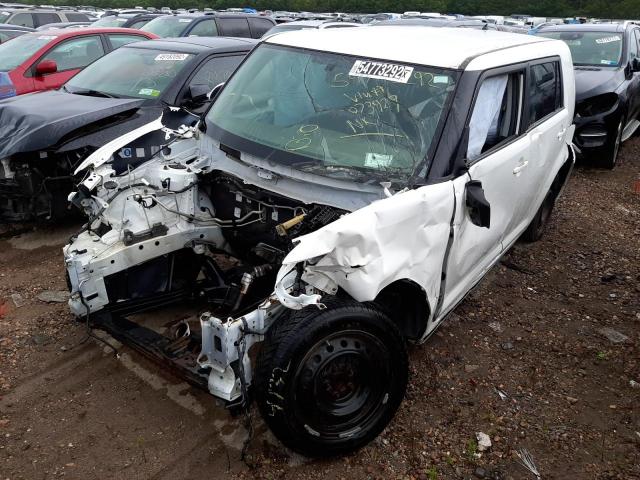 JTLZE4FE2FJ073929 - 2015 TOYOTA SCION XB WHITE photo 2