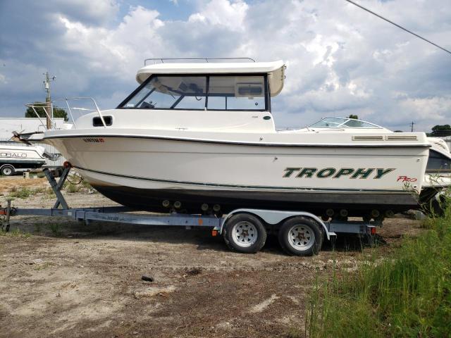 THMA58FBL102 - 2002 TROP BOATW/TRLR WHITE photo 3