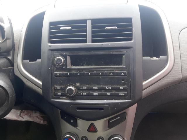 1G1JB5SH4F4180382 - 2015 CHEVROLET SONIC LS SILVER photo 9