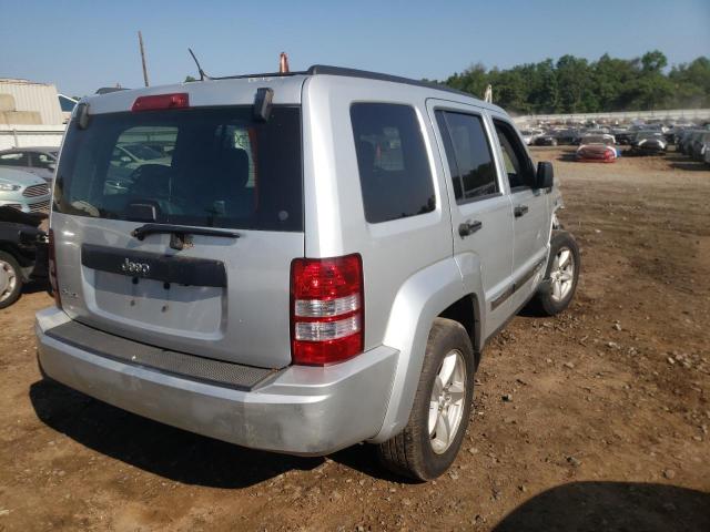 1J8GN58K79W531895 - 2009 JEEP LIBERTY SILVER photo 4