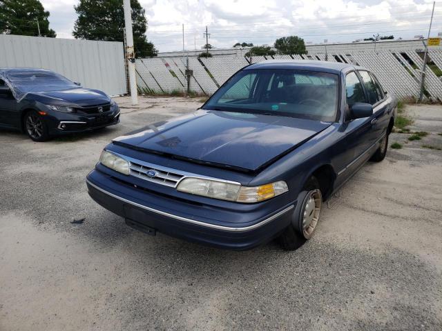 2FALP74W1VX103569 - 1997 FORD CROWN VIC BLUE photo 2