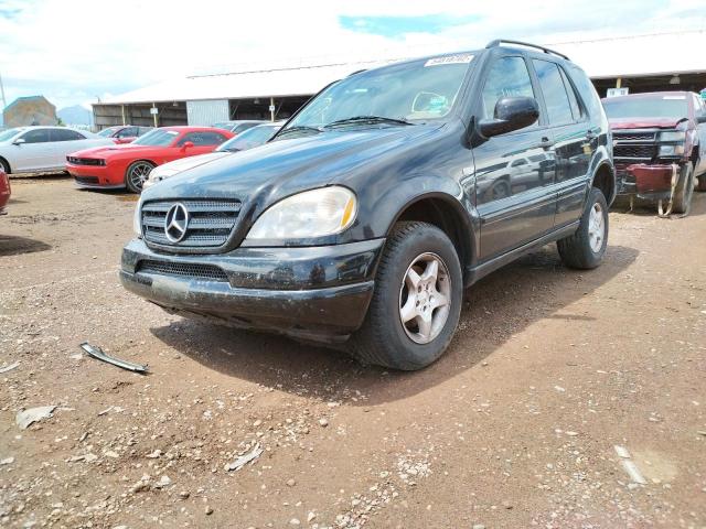 4JGAB54E2YA152848 - 2000 MERCEDES-BENZ ML 320 BLACK photo 2