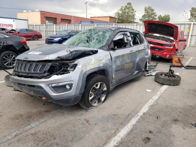 3C4NJDDB3JT246714 - 2018 JEEP COMPASS TR SILVER photo 2