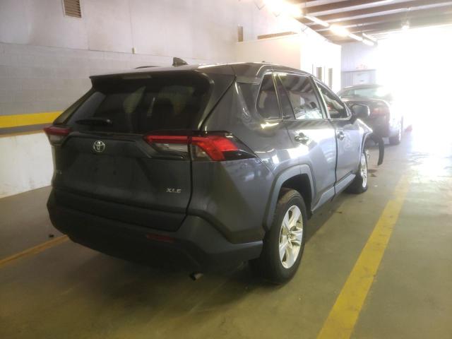 2T3W1RFV6MW115640 - 2021 TOYOTA RAV4 XLE GRAY photo 4