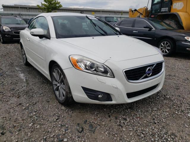 YV1672MC2BJ109539 - 2011 VOLVO C70 WHITE photo 1