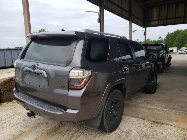 JTEBU5JR3J5610045 - 2018 TOYOTA 4RUNNER SR CHARCOAL photo 4