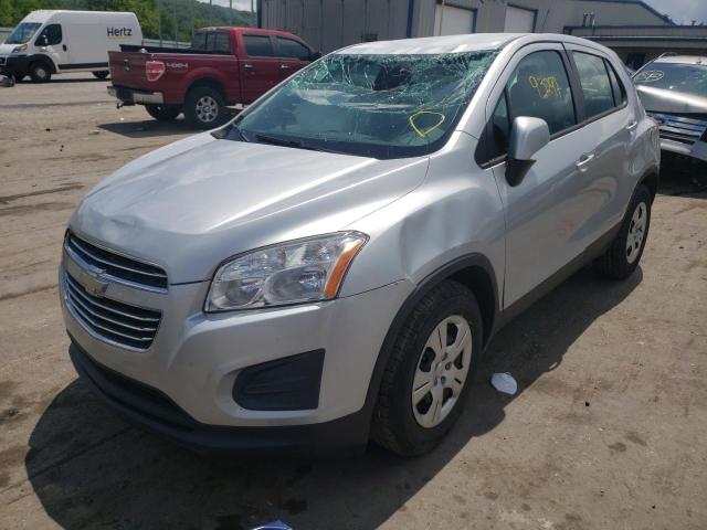 KL7CJKSB6GB693754 - 2016 CHEVROLET TRAX LS SILVER photo 2