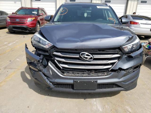 KM8J3CA4XJU611397 - 2018 HYUNDAI TUCSON SEL GRAY photo 9