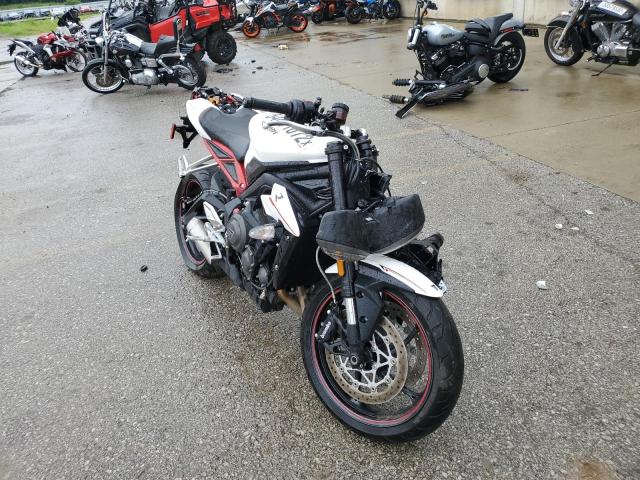 SMTA434D5JT855110 - 2018 TRIUMPH MOTORCYCLE STREET TRI WHITE photo 1