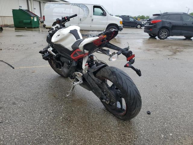 SMTA434D5JT855110 - 2018 TRIUMPH MOTORCYCLE STREET TRI WHITE photo 3