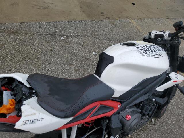 SMTA434D5JT855110 - 2018 TRIUMPH MOTORCYCLE STREET TRI WHITE photo 5