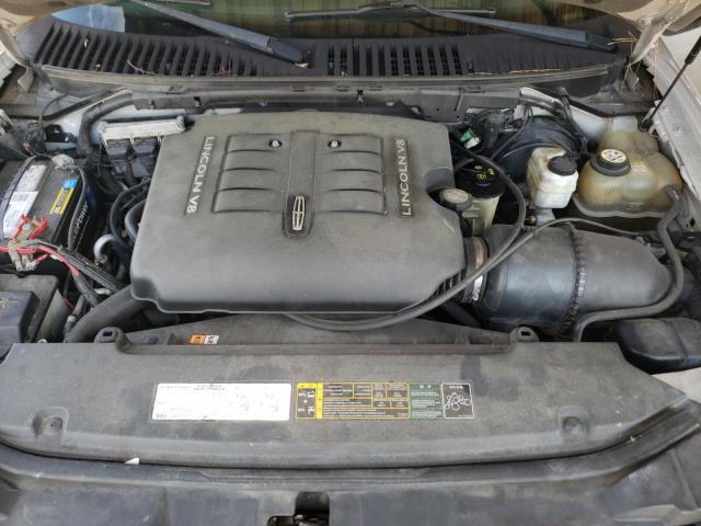 5LMFU28R84LJ35477 - 2004 LINCOLN NAVIGATOR 银色 照片 7