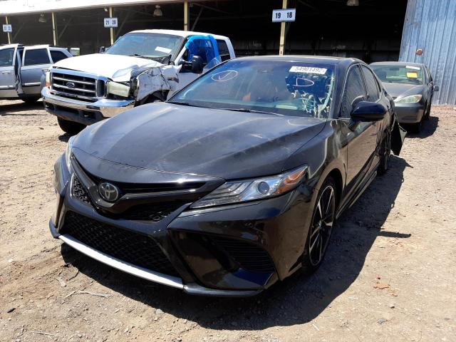 4T1BZ1HKXJU016903 - 2018 TOYOTA CAMRY XSE BLACK photo 2