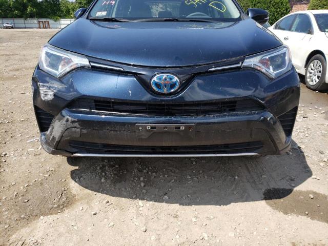 JTMRJREV0JD227180 - 2018 TOYOTA RAV4 HV LE BLUE photo 9