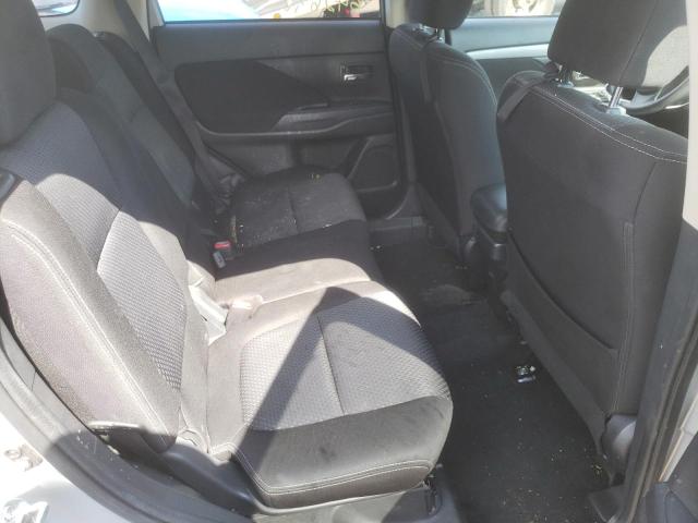 JA4AZ3A30JZ025072 - 2018 MITSUBISHI OUTLANDER SE  ფოტო 6