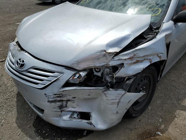 4T1BK46K97U556048 - 2007 TOYOTA CAMRY LE SILVER photo 9