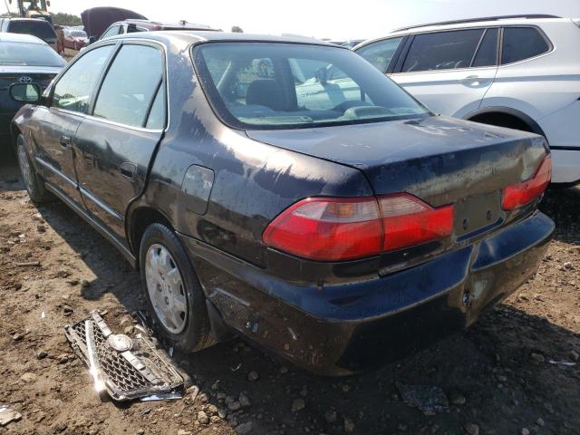 1HGCG5646YA109926 - 2000 HONDA ACCORD LX BLACK photo 3