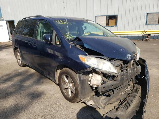 5TDKK3DC0BS140395 - 2011 TOYOTA SIENNA LE BLUE photo 1