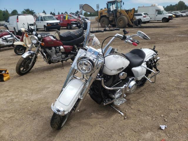1HD1FRM18CB625828 - 2012 HARLEY-DAVIDSON FLHRC ROAD WHITE photo 2