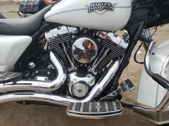 1HD1FRM18CB625828 - 2012 HARLEY-DAVIDSON FLHRC ROAD WHITE photo 7