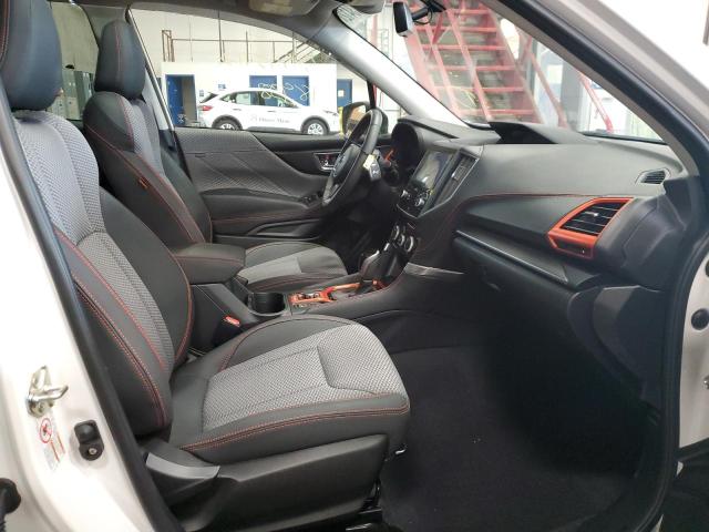 JF2SKARCXLH475331 - 2020 SUBARU FORESTER S WHITE photo 5