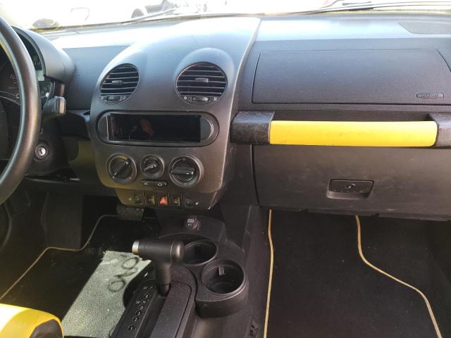 3VWCD21C72M457455 - 2002 VOLKSWAGEN NEW BEETLE 黄色 照片 9