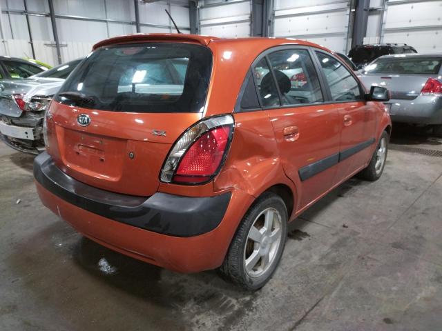 KNADE163966133773 - 2006 KIA RIO 5 ORANGE photo 4