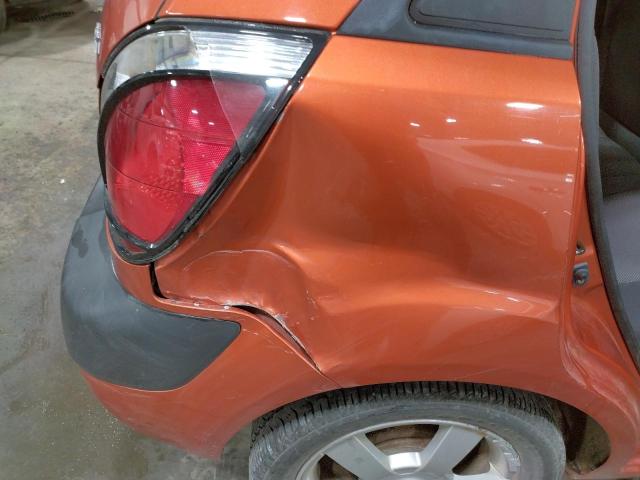 KNADE163966133773 - 2006 KIA RIO 5 ORANGE photo 9