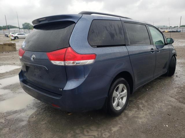 5TDKK3DC4ES424536 - 2014 TOYOTA SIENNA LE BLUE photo 4