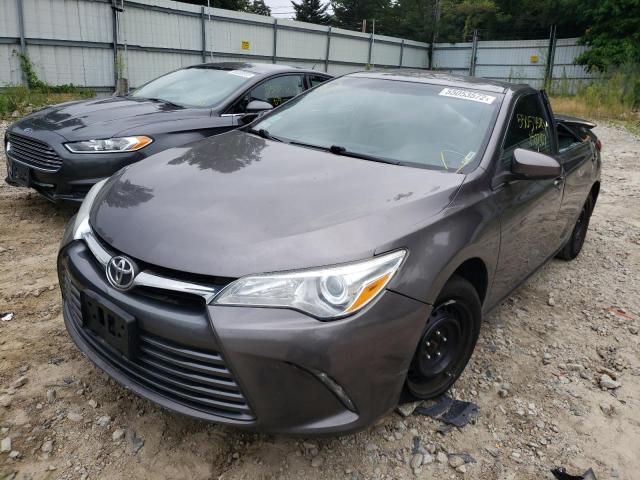 4T1BF1FK5FU495198 - 2015 TOYOTA CAMRY LE GRAY photo 2