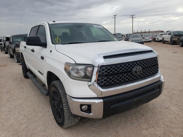 5TFDW5F12JX684037 - 2018 TOYOTA TUNDRA CRE WHITE photo 1