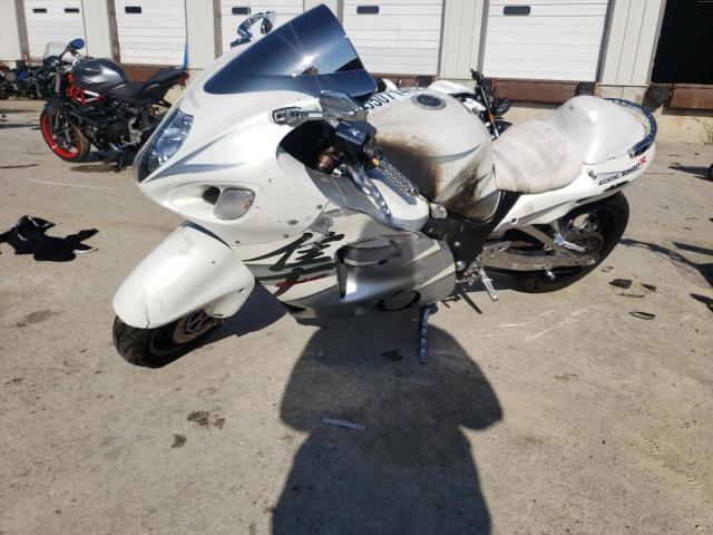 JS1GW71A562103290 - 2006 SUZUKI GSX1300 R WHITE photo 2