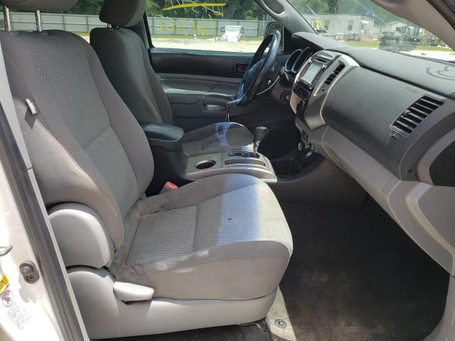 5TFJU4GN5FX086083 - 2015 TOYOTA TACOMA DOU WHITE photo 5