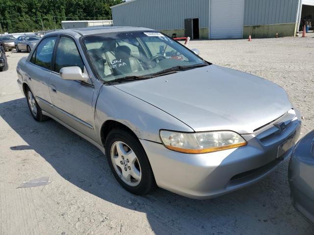 1HGCG1652WA040649 - 1998 HONDA ACCORD EX  photo 1