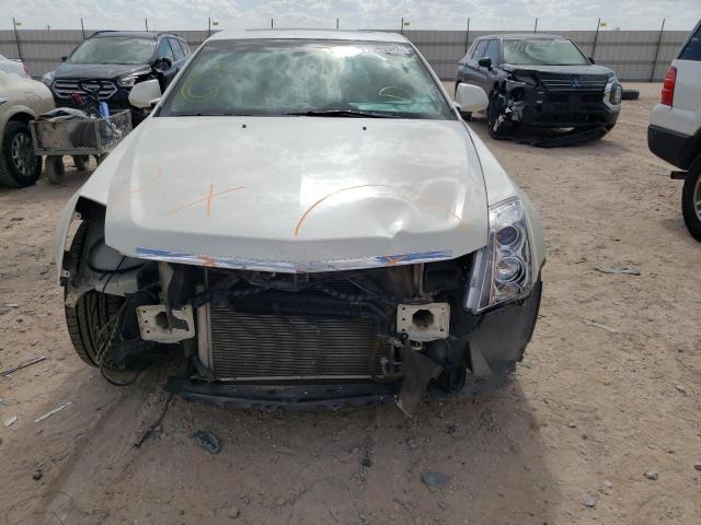 1G6DV57V480160687 - 2008 CADILLAC CTS HI FEA WHITE photo 9